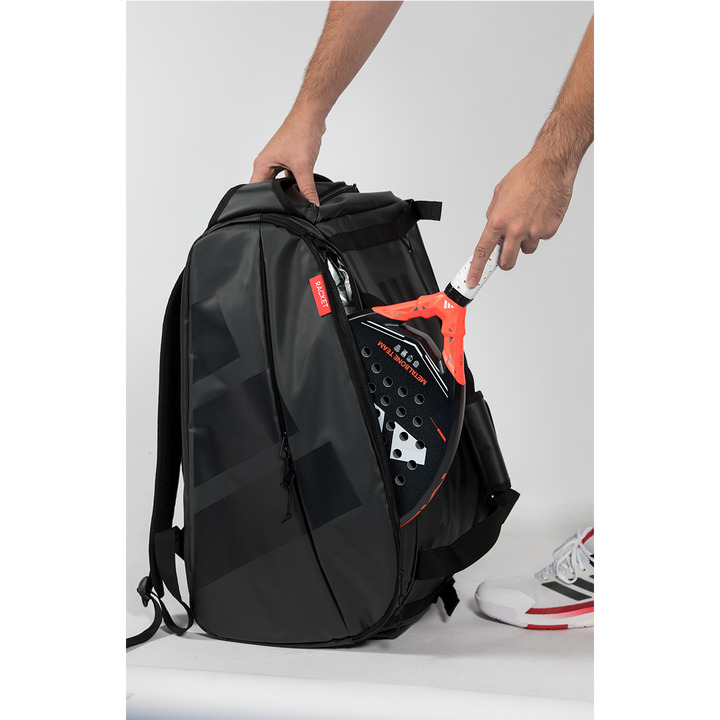 MULTIGAME BLACK RACQUET BAG 2026